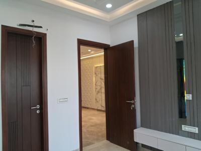 Bedroom Image of 1350 Sq.ft 3 BHK Builder Floor for sale in Paschim Vihar New Delhi for Rs. 26500000