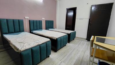 Bedroom Image of Friends pg in Sector 71, Noida