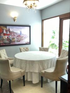 Hall Image of 4500 Sq.ft 5 BHK Independent House for sale in DLF Phase 3 Gurgaon for Rs. 80000000