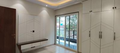 Bedroom Image of 1800 Sq.ft 3 BHK Builder Floor for rent in Pitampura New Delhi for Rs. 60500