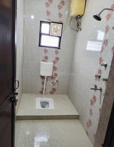 Bathroom Image of 1200 Sq.ft 2 BHK Independent House for rent in Danapur - Khagaul Road Patna for Rs. 11000