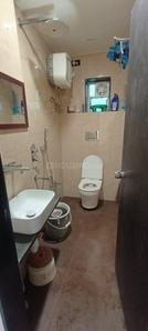Bathroom Image of 1800 Sq.ft 3 BHK Independent House for rent in Manish Nagar Nagpur for Rs. 28000
