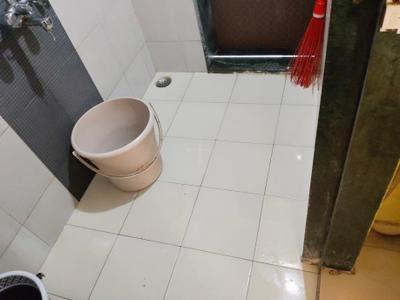 Bathroom Image of 650 Sq.ft 1 BHK Apartment / Flat for sale in Kalamboli Navi Mumbai for Rs. 4800000