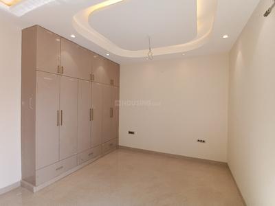 Image of 3000 Sq.ft 4 BHK Builder Floor for rent in Sector 72, Noida for Rs. 70000