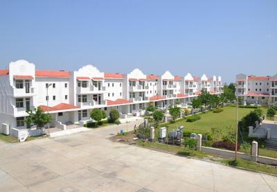 Image of 1550 Sq.ft Residential Plot / Land for sale in DLF Gardencity, Manglia, Indore for Rs. 7750000