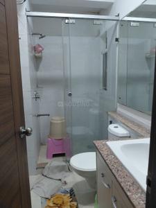Bathroom Image of 1622 Sq.ft 3 BHK Apartment / Flat for sale in DLF Capital Greens Phase 1 And 2, Karampura New Delhi for Rs. 32500000