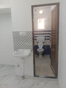 Bathroom Image of 800 Sq.ft 2 BHK Apartment / Flat for rent in Kasba Kolkata for Rs. 13000