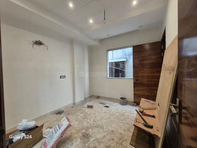 Bedroom Image of 1500 Sq.ft 3 BHK Builder Floor for rent in Ramesh Nagar New Delhi for Rs. 55000