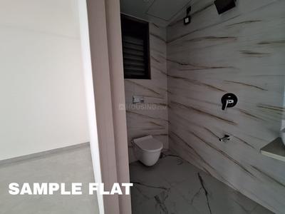 Bathroom Image of 1018 Sq.ft 3 BHK Apartment / Flat for sale in Mulund West Mumbai for Rs. 26800000