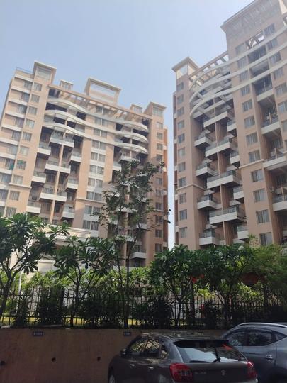 Dynamic Grandeur Main Image 1