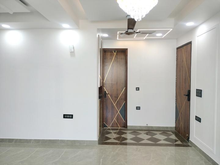 2400 Sqft 3 BHK Flat for sale in Kalka Flats Sector 6 Dwarka, New