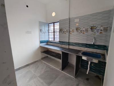 Kitchen Image of 850 Sq.ft 2 BHK Apartment / Flat for sale in Tollygunge Kolkata for Rs. 3000000