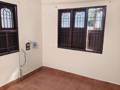 Balcony Image of 650 Sq.ft 2 BHK Independent House for rent in Kodambakkam Chennai for Rs. 22000