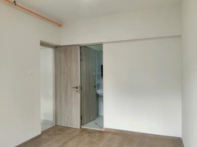Bedroom Image of 800 Sq.ft 3 BHK Apartment / Flat for rent in Swastik Platinum, Vikhroli East Mumbai for Rs. 75000