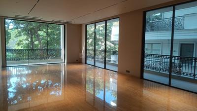Balcony Image of 5000 Sq.ft 4 BHK Builder Floor for sale in Vasant Vihar New Delhi for Rs. 520000000