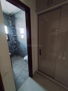 Bathroom Image of 1830 Sq.ft 3 BHK Apartment / Flat for rent in Bestech Park View Residences, Sector 66 Mohali for Rs. 40000