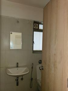Common Bathroom Image of 909 Sq.ft 2 BHK Apartment / Flat for rent in Lodha Casa Rio by Lodha Group, Palava Phase 1 Thane for Rs. 18000
