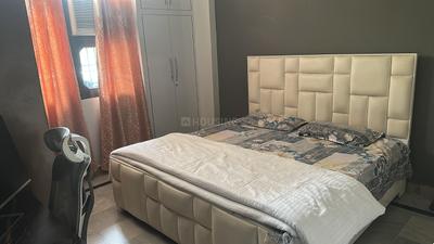 Bedroom Image of 1200 Sq.ft 3 BHK Apartment / Flat for sale in Rajendra Nagar Ghaziabad for Rs. 7500000