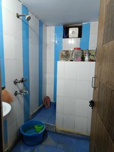 Bathroom Image of 550 Sq.ft 2 BHK Builder Floor for rent in Aya Nagar New Delhi for Rs. 12000