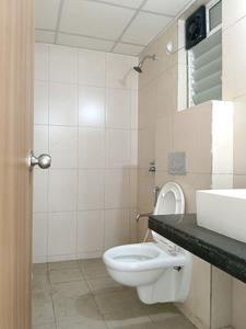 Bedroom One Image of 1300 Sq.ft 3 BHK Apartment / Flat for rent in Godrej Emerald, Kasarvadavali Thane for Rs. 36000