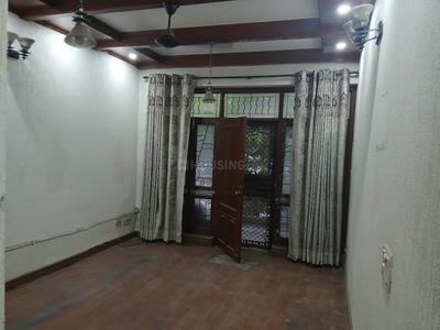 Bedroom Image of 1800 Sq.ft 3 BHK Builder Floor for sale in Rajouri Garden New Delhi for Rs. 25000000