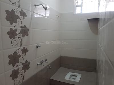 Bathroom Image of 900 Sq.ft 2 BHK Apartment / Flat for rent in Seerangapalayam Salem for Rs. 12000