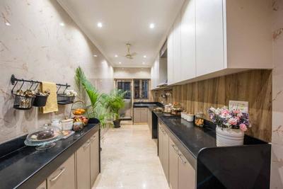 Kitchen Image of 4110 Sq.ft 6 BHK Duplex for sale in Kalpataru Heights, Agripada Mumbai for Rs. 320000000