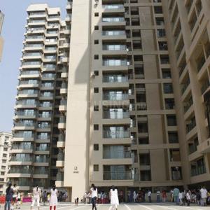 Image of 1050 Sq.ft 3 BHK Apartment / Flat for rent in K Raheja Vistas, Powai, Mumbai for Rs. 190000