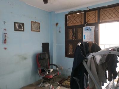 Bedroom Image of 630 Sq.ft 2 BHK Builder Floor for rent in Mayur Vihar Phase 1 New Delhi for Rs. 23500