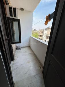 Balcony Image of 280 Sq.ft 1 RK Builder Floor for rent in Swaraj Homes RWA Sant Nagar, Sant Nagar New Delhi for Rs. 12000