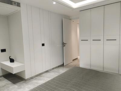 Bedroom Image of 2400 Sq.ft 3.5 BHK Apartment / Flat for sale in Vile Parle West Mumbai for Rs. 120000000