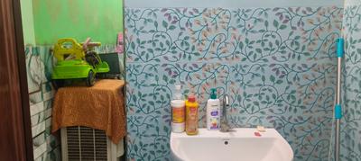 Bathroom Image of 1070 Sq.ft 3 BHK Independent House for sale in Mansarovar Park Lalkua, Lal Kuan Ghaziabad for Rs. 8000000