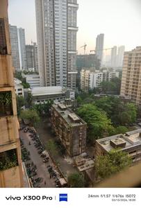 Balcony Image of 450 Sq.ft 1 BHK Apartment / Flat for rent in Prabhadevi Mumbai for Rs. 50000
