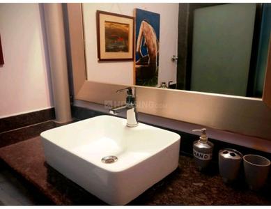 Bathroom Image of 750 Sq.ft 1 BHK Independent House for rent in White House, Malabar Hill Mumbai for Rs. 125000