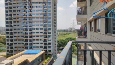 Image of 940 Sq.ft 2 BHK Apartment / Flat for sale in Amanora Gold Towers, Hadapsar, Pune for Rs. 11500000