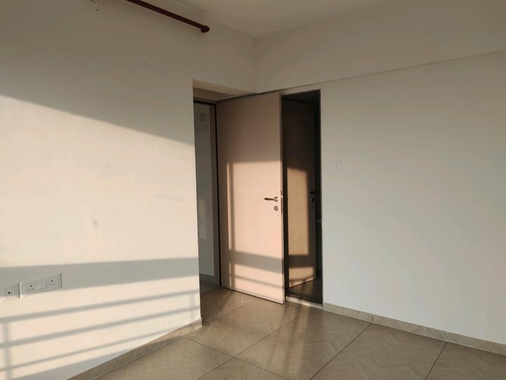 Gurukrupa Marina Enclave Main Image 1