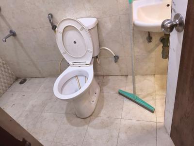 Image of 1370 Sq.ft 3 BHK Apartment / Flat for rent in DTC Southern Heights, Joka, Kolkata for Rs. 27000