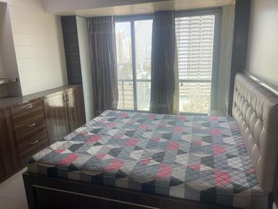 Bedroom Image of 1750 Sq.ft 3 BHK Apartment / Flat for rent in Lashkaria Green Height, Andheri West Mumbai for Rs. 125000