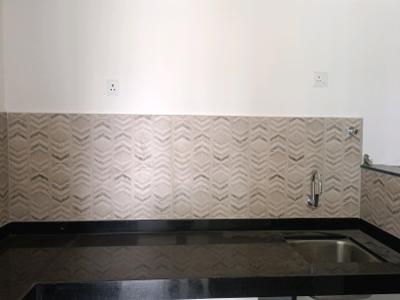 Kitchen Image of 750 Sq.ft 2 BHK Apartment / Flat for rent in Golden Winds, Lohegaon Pune for Rs. 27000