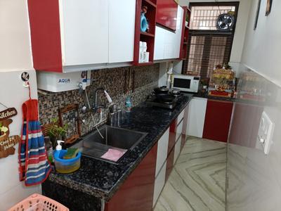 Kitchen Image of 600 Sq.ft 2 BHK Builder Floor for sale in Laxmi Nagar New Delhi for Rs. 5500000