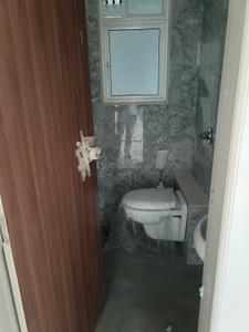 Bathroom Image of 600 Sq.ft 1 BHK Apartment / Flat for rent in Chembur Mumbai for Rs. 63000