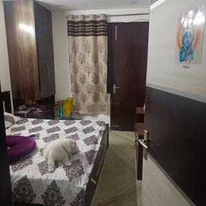 Bedroom Image of 750 Sq.ft 2 BHK Builder Floor for sale in Shalimar Bagh New Delhi for Rs. 10000000