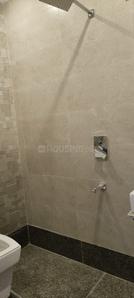 Bathroom Image of 1300 Sq.ft 3 BHK Builder Floor for rent in Arjun Nagar New Delhi for Rs. 55500