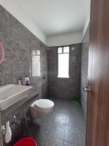 Bathroom Image of 750 Sq.ft 1 BHK Apartment / Flat for rent in Manhattan, Charholi Budruk Pune for Rs. 20000