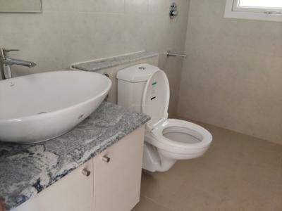 Bathroom Image of 1000 Sq.ft 1.5 BHK Apartment / Flat for rent in Bhartiya Nikoo Homes 4, Tirumanahalli Bengaluru for Rs. 35000