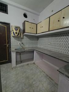 Kitchen Image of 1400 Sq.ft 2 BHK Builder Floor for rent in Chowk Lucknow for Rs. 15000