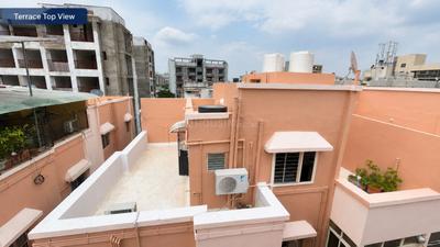 Image of 1800 Sq.ft 3 BHK Penthouse for sale in  Gangotri Apartments, Vastrapur, Ahmedabad for Rs. 9500000
