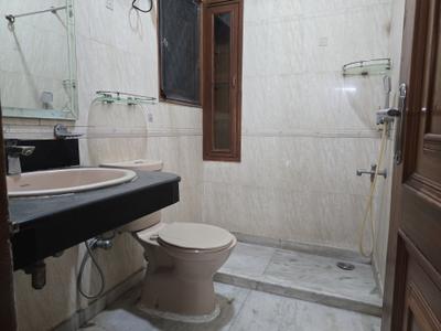 Altura Green Park Luxury Floors Bathroom Three 4