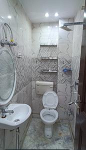 Bathroom Image of 650 Sq.ft 2 BHK Builder Floor for sale in Sector 4 Rohini New Delhi for Rs. 7500000