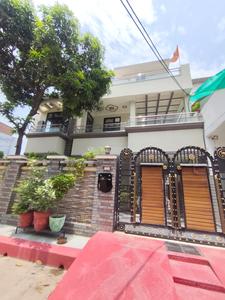 Image of 2152 Sq.ft 2 BHK Builder Floor for rent in Gomti Nagar, Lucknow for Rs. 20000